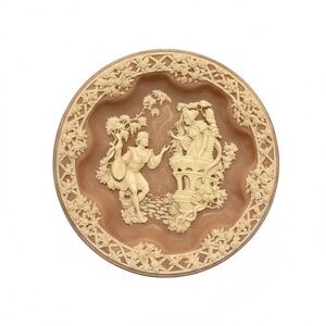 1988 Limited Edition 'Romeo & Juliet' Collectible Plate #1768B Pink & White